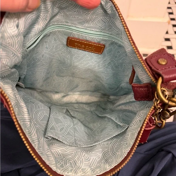 The Sak Lucia Leather crossbody purse Shoulder Bag - Picture 6 of 9